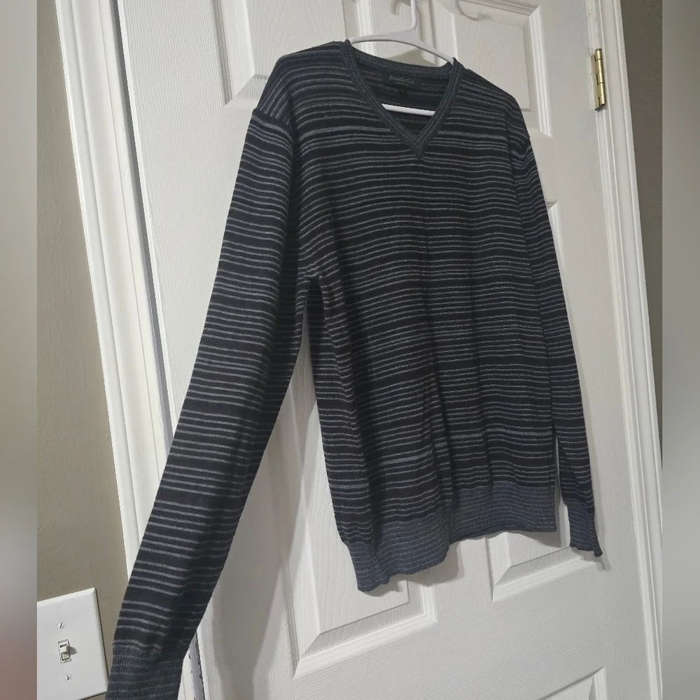 Extra Fine Merino Wool Striped V-Neck Sweater by Brunella Gori, Tailored Fit.